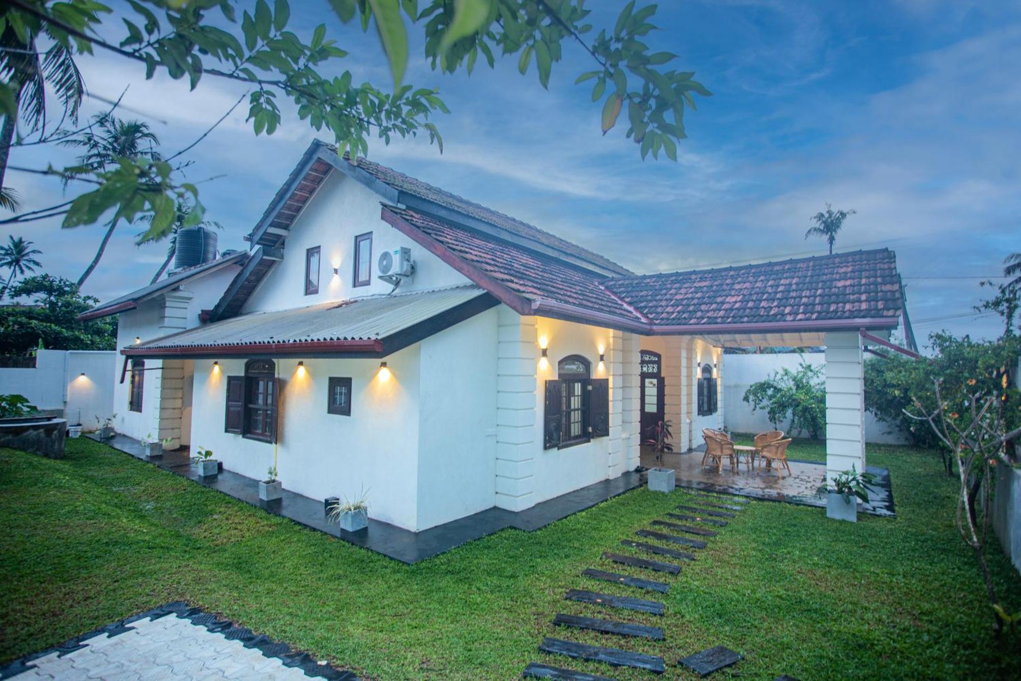 Villa Risithenmi Ahangama Exterior photo